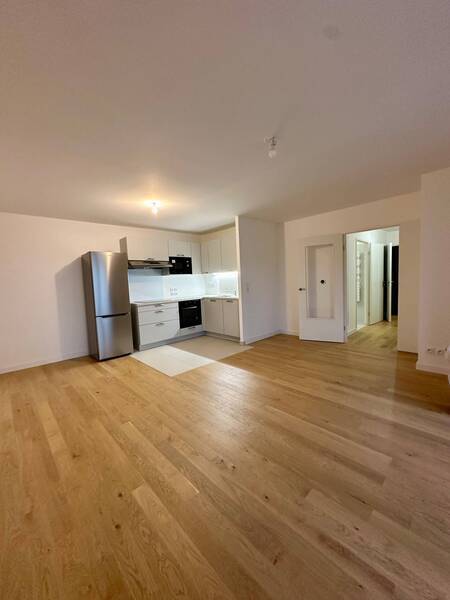 Location appartement 3 pièces à Ferney-Voltaire 01210 - 2 000 €