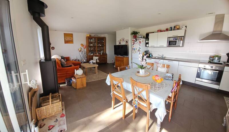Rent apartment 3 rooms in Cessy 01170 - 1 570 €