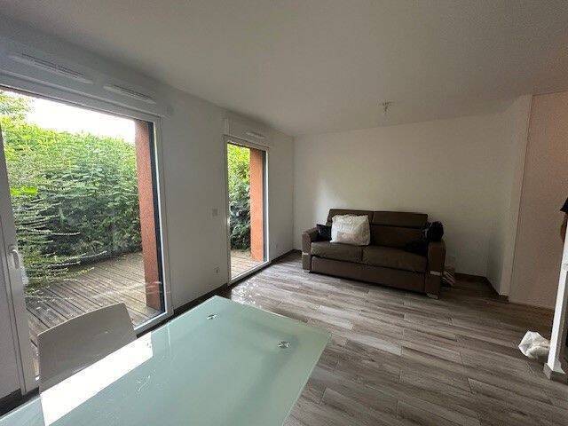 Location appartement 1 pièce à Divonne-les-Bains 01220 - 1 150 €