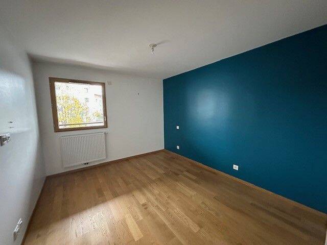 Location appartement 3 pièces à DIVONNE LES BAINS 01220 - 1 950 €