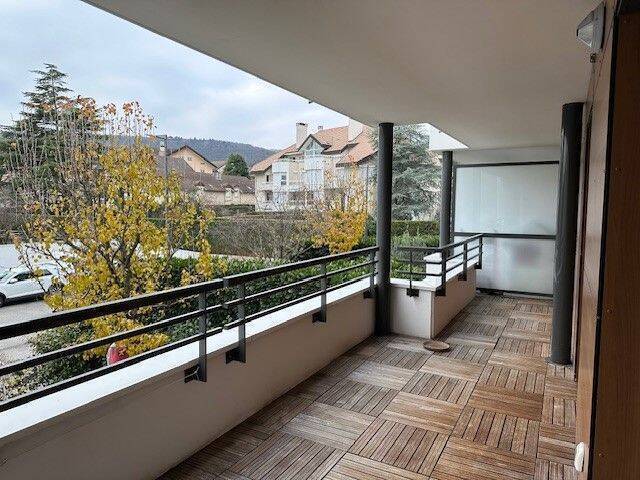 Location appartement 3 pièces à DIVONNE LES BAINS 01220 - 1 950 €