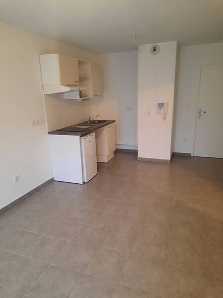 Location appartement 2 pièces à Saint-Genis-Pouilly 01630 - 879 €