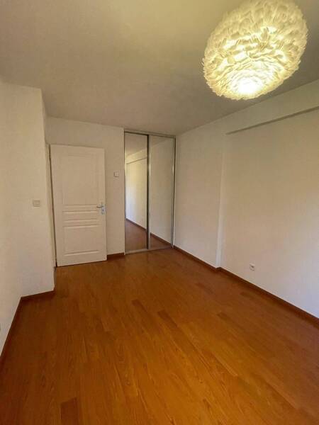 Location appartement à Divonne-les-Bains 01220 - 2 350 €