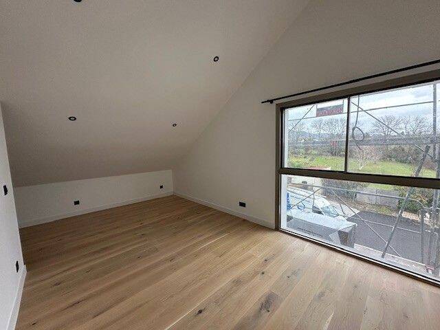 Location appartement 4 pièces à Divonne-les-Bains 01220 - 3 400 €