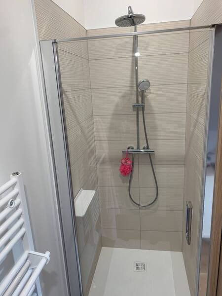 Rent apartment 4 rooms in Divonne-les-Bains 01220 - 3 140 €