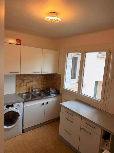 Location appartement 3 pièces à Divonne-les-Bains 01220 - 1 490 €