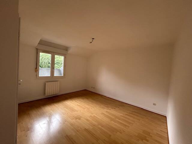 Rent apartment in Gex 01170 - 1 090 €