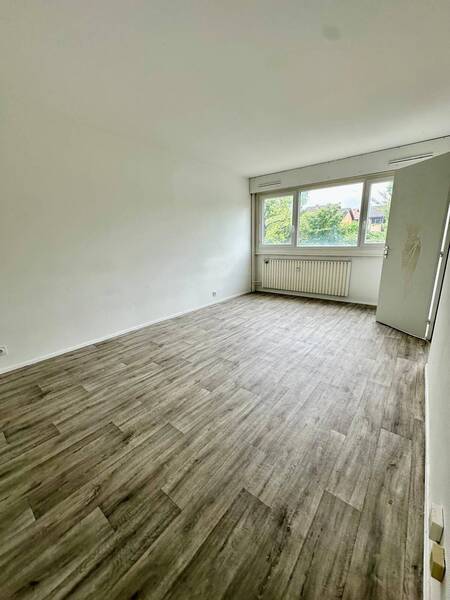 Location appartement 1 pièce à Ferney-Voltaire 01210 - 945 €