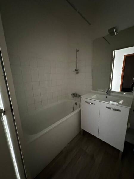 Location appartement 1 pièce à Ferney-Voltaire 01210 - 945 €