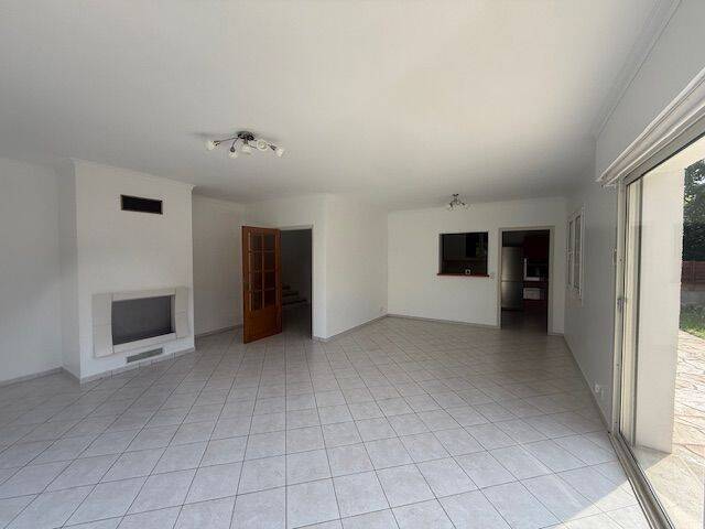 Location maison 6 pièces à Sauverny 01220 - 3 200 €