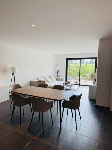 Location appartement 3 pièces à Ornex 01210 - 2 290 €