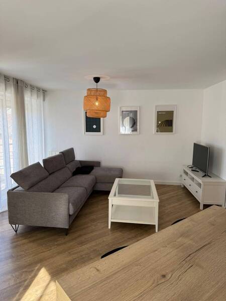 Location appartement 2 pièces à Divonne-les-Bains 01220 - 1 740 €
