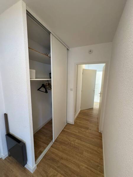 Location appartement 2 pièces à Divonne-les-Bains 01220 - 1 740 €