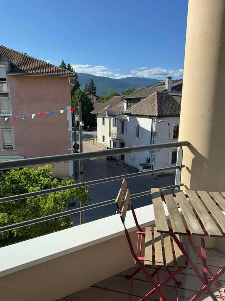 Location appartement 2 pièces à Divonne-les-Bains 01220 - 1 740 €