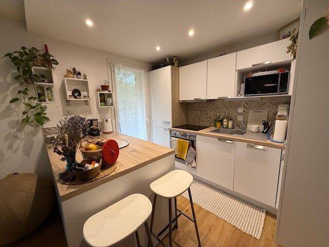 Rent apartment 2 rooms in Gex 01170 - 1 300 €