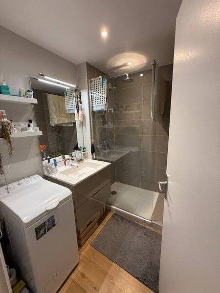 Rent apartment 2 rooms in Gex 01170 - 1 300 €