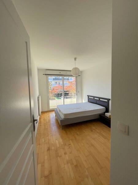 Location appartement 3 pièces à Ferney-Voltaire 01210 - 1 650 €