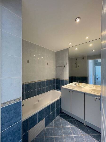 Location appartement 3 pièces à Ferney-Voltaire 01210 - 1 650 €