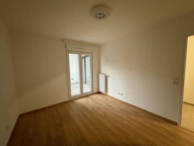 Rent apartment 2 rooms in Ferney-Voltaire 01210 - 1 490 €
