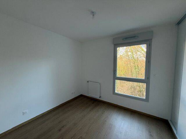 Location appartement à Saint-Genis-Pouilly 01630 - 2 105 €