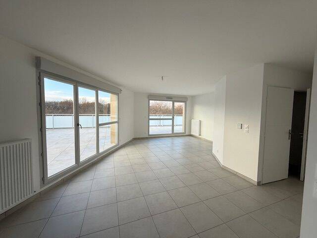 Location appartement à Saint-Genis-Pouilly 01630 - 2 385 €