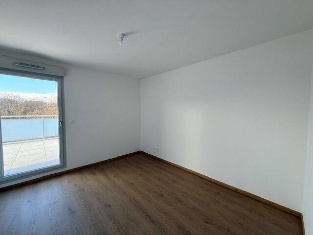 Location appartement à Saint-Genis-Pouilly 01630 - 2 385 €