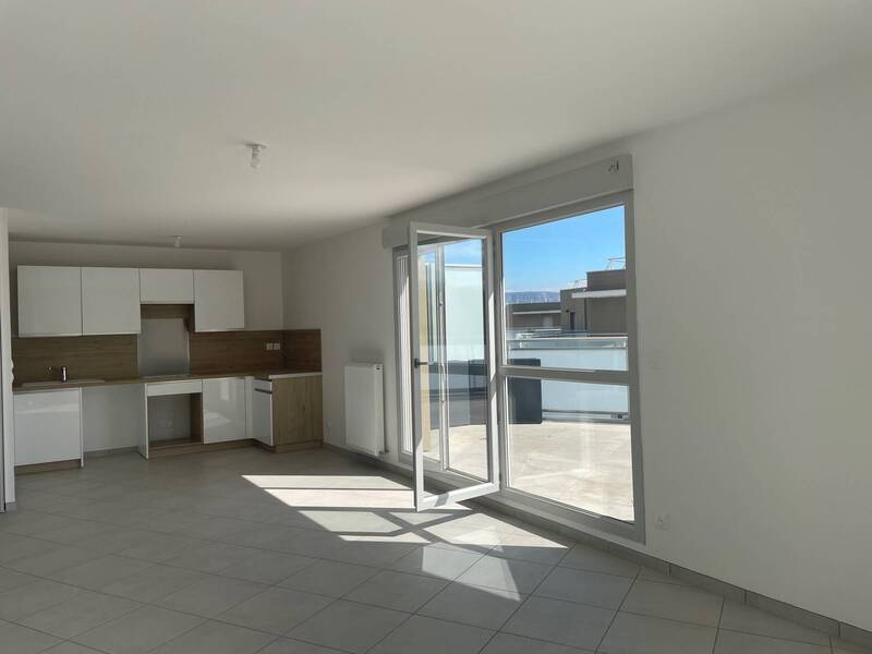 Rent apartment in Saint-Genis-Pouilly 01630 - 2 225 €