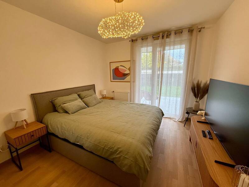 Rent apartment 2 rooms in Divonne-les-Bains 01220 - 1 670 €