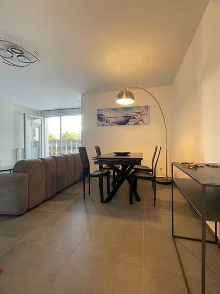 Location appartement 2 pièces à Divonne-les-Bains 01220 - 1 800 €