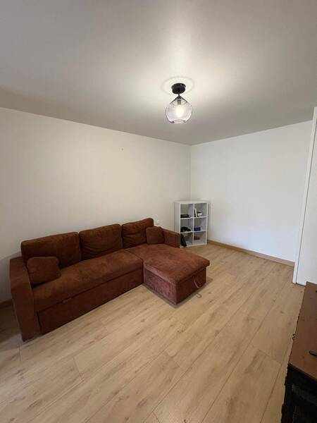 Location appartement 2 pièces à Divonne-les-Bains 01220 - 1 400 €