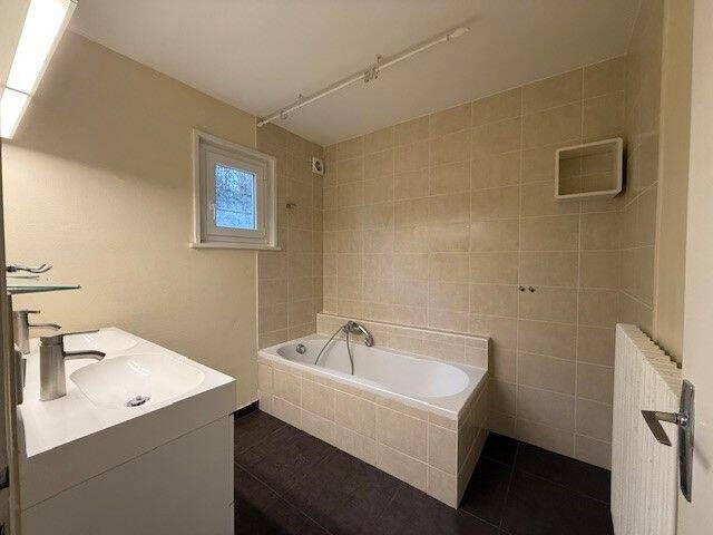 Location maison 5 pièces à Divonne-les-Bains 01220 - 2 690 €