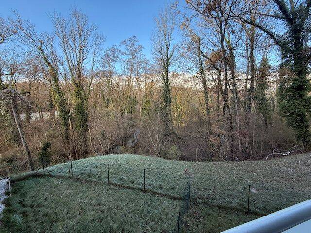 Location appartement 3 pièces à Saint-Genis-Pouilly 01630 - 1 655 €