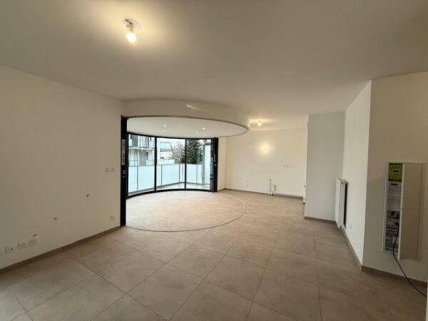 Location appartement 3 pièces à Divonne-les-Bains 01220 - 2 390 €