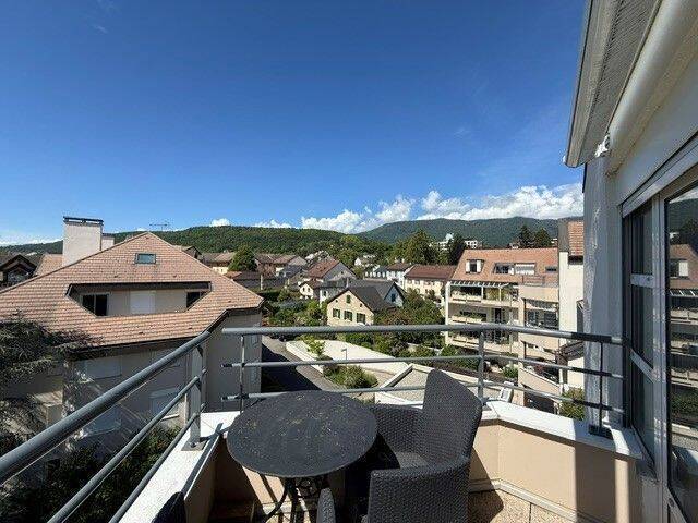 Location appartement 2 pièces à Divonne-les-Bains 01220 - 1 700 €