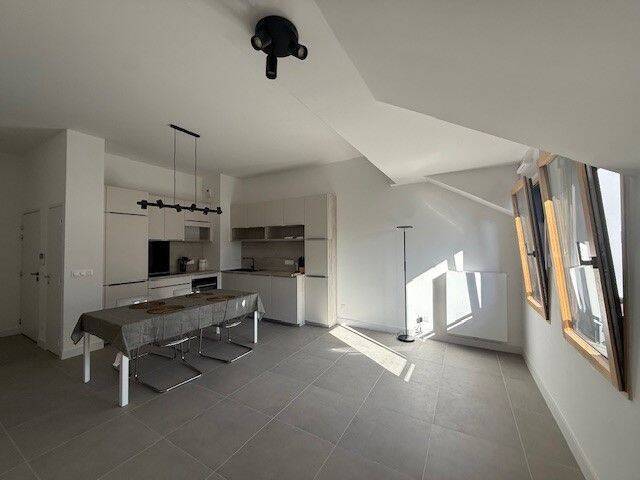 Location appartement 3 pièces à Ferney-Voltaire 01210 - 2 040 €