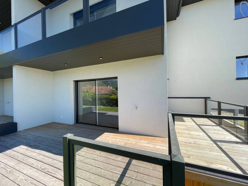Location appartement à Échenevex 01170 - 2 500 €