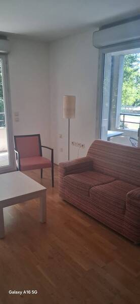 Location appartement 2 pièces à Divonne-les-Bains 01220 - 1 490 €