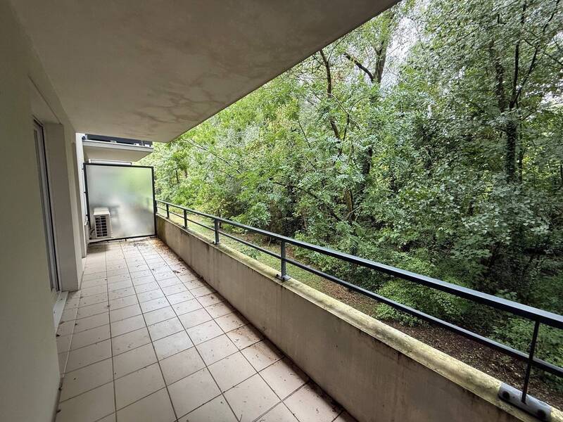 Location appartement 2 pièces à Divonne-les-Bains 01220 - 1 490 €