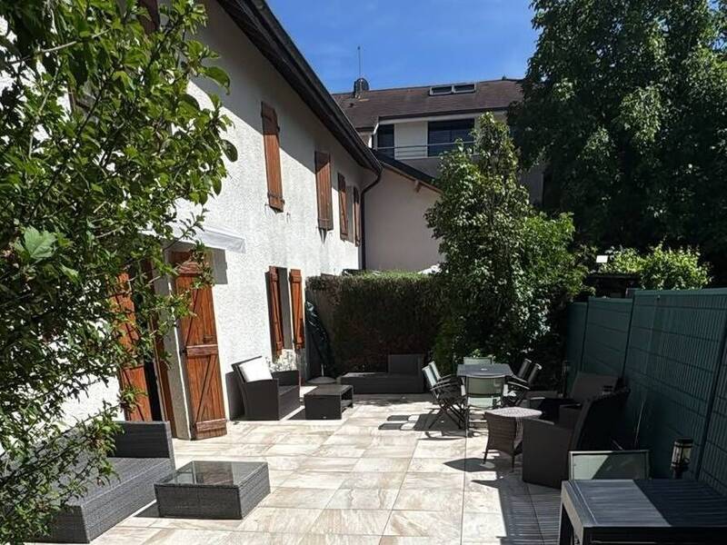 Location appartement 2 pièces à Cessy 01170 - 1 380 €