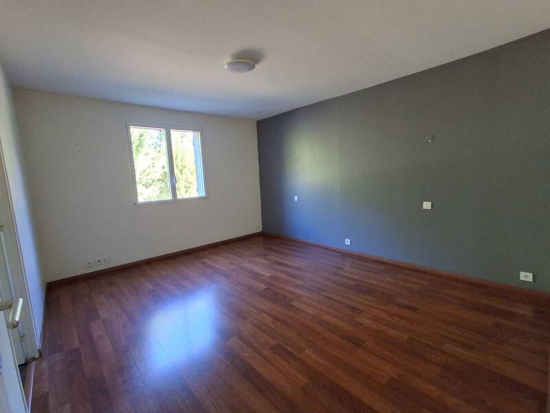 Rent apartment in Divonne-les-Bains 01220 - 2 750 €