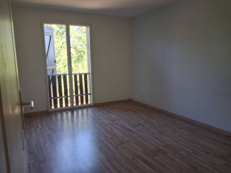 Rent apartment in Divonne-les-Bains 01220 - 2 750 €