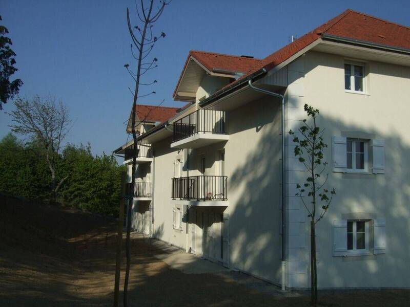 Location appartement 3 pièces à Challex 01630 - 1 490 €