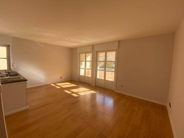Rent Apartment 2 rooms Divonne-les-Bains 01220