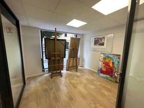 Vente Fonds de commerce 161.78 m² Ferney-Voltaire 01210