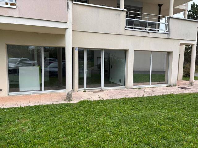 Vente Local 3 pièces 81 m² Divonne-les-Bains 01220