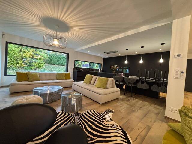 Sale House 6 rooms Divonne-les-Bains 01220