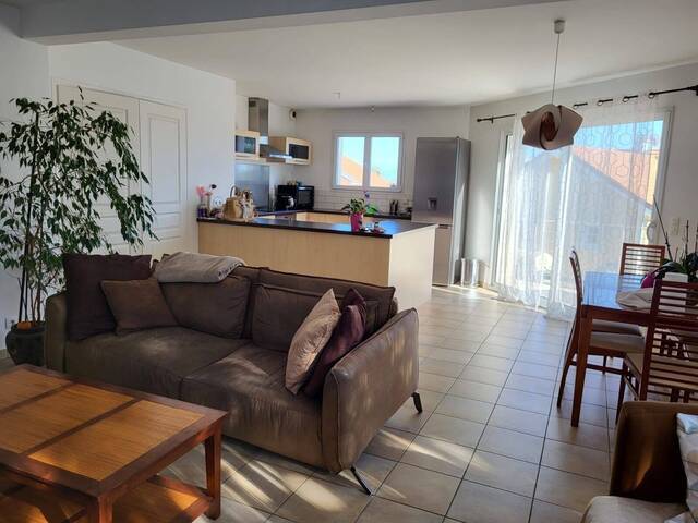 Sale House 5 rooms Thoiry 01710