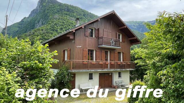 Vente Chalet 10 pièces 140 m² Samoëns 74340