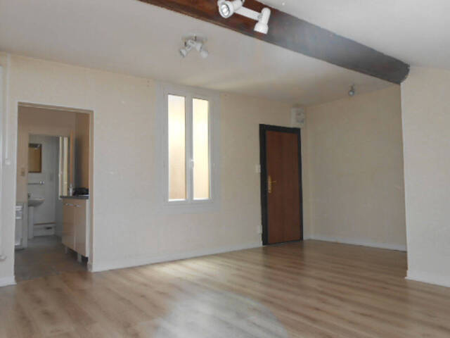 Location appartement 1 pièce 28.93 m² à Bourg-en-Bresse (01000) CENTRE VILLE