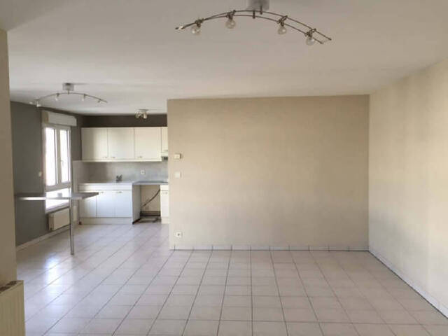 Location appartement 3 pièces 88.36 m² à Oyonnax (01100) CENTRE